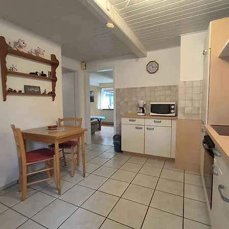 Andresen - Mit Gartenlaube *